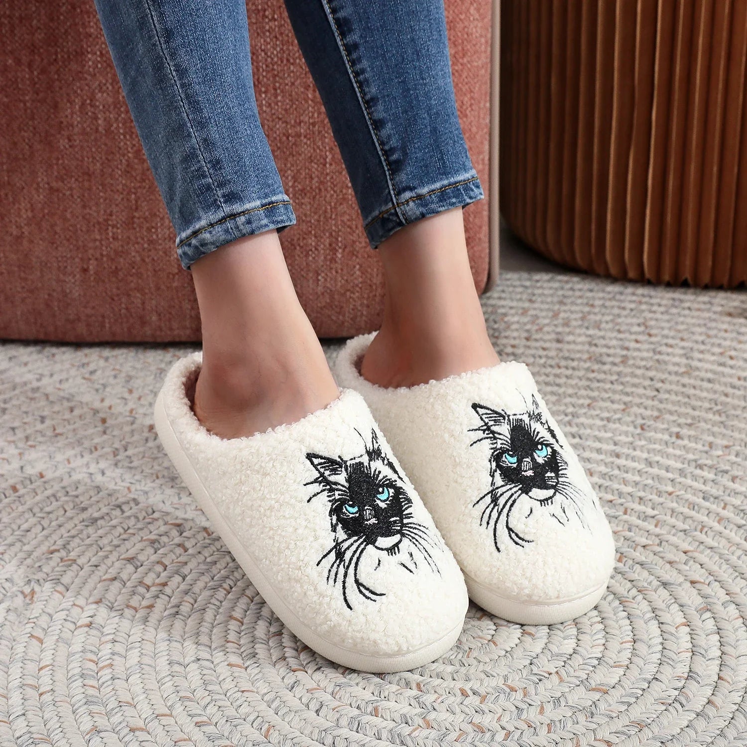 Pantufa Gatinho Olhos de Safira